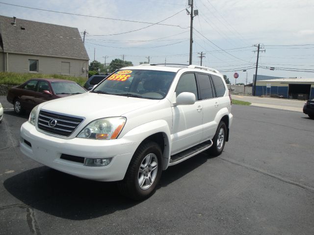 2004 Lexus GX 470 Scion XB