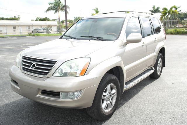 2004 Lexus GX 470 Scion XB