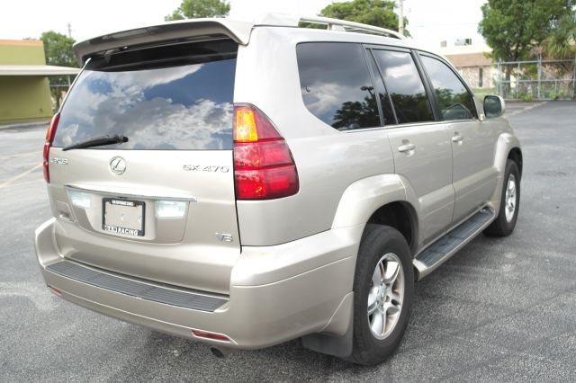 2004 Lexus GX 470 Scion XB