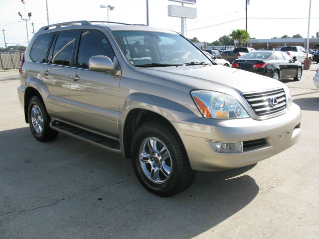 2005 Lexus GX 470 Scion XB