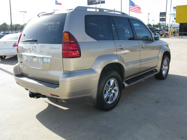 2005 Lexus GX 470 Scion XB