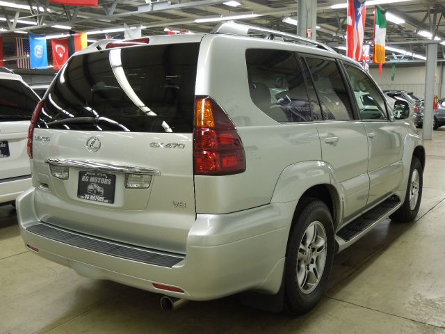 2005 Lexus GX 470 Scion XB