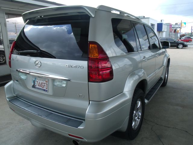 2005 Lexus GX 470 Scion XB