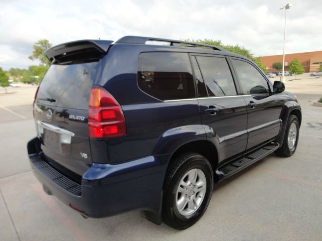 2006 Lexus GX 470 Scion XB