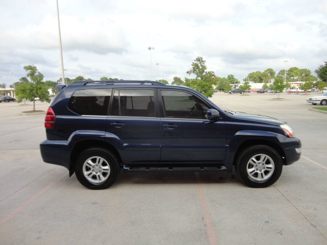 2006 Lexus GX 470 Scion XB