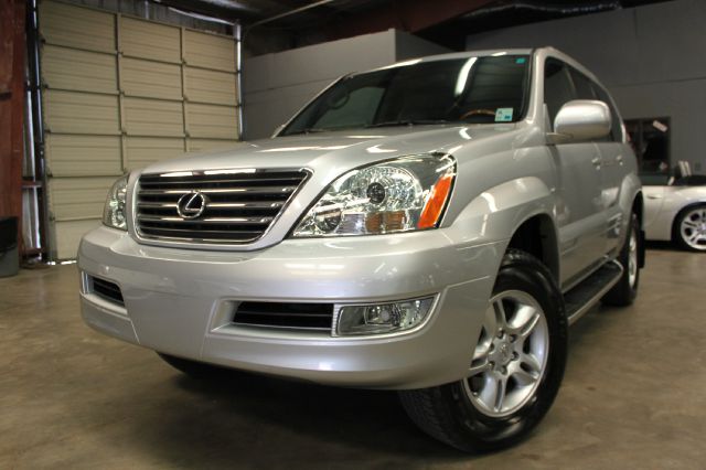 2006 Lexus GX 470 Scion XB