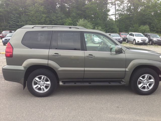 2006 Lexus GX 470 Scion XB