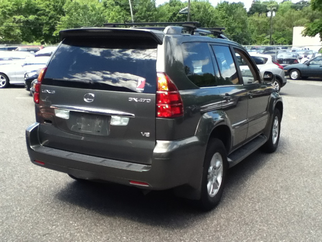 2007 Lexus GX 470 Scion XB