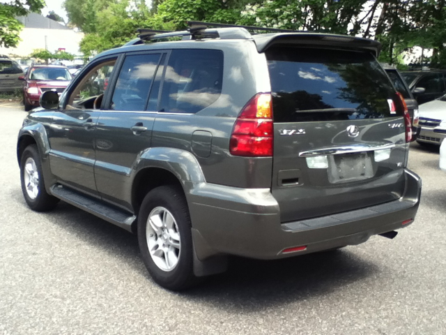 2007 Lexus GX 470 Scion XB