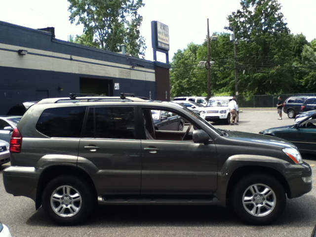 2007 Lexus GX 470 Scion XB