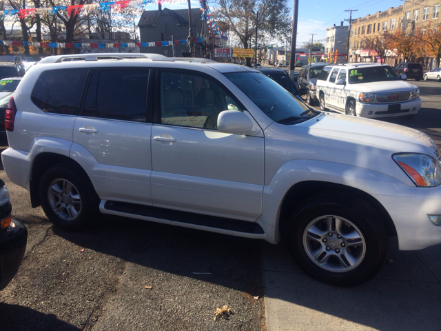 2007 Lexus GX 470 Scion XB