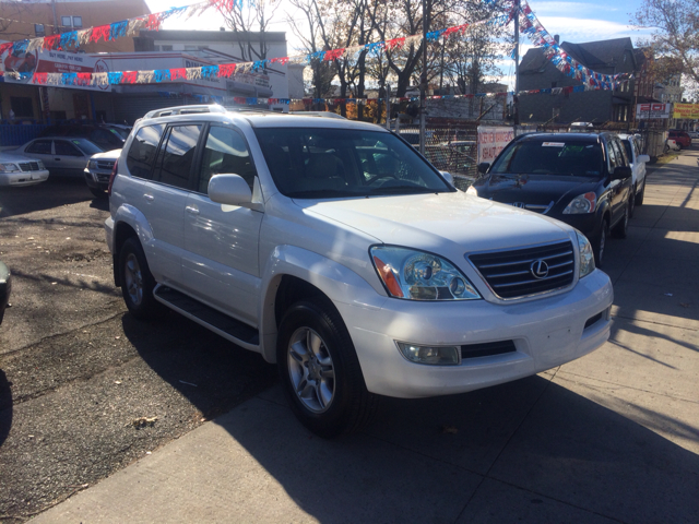 2007 Lexus GX 470 Scion XB