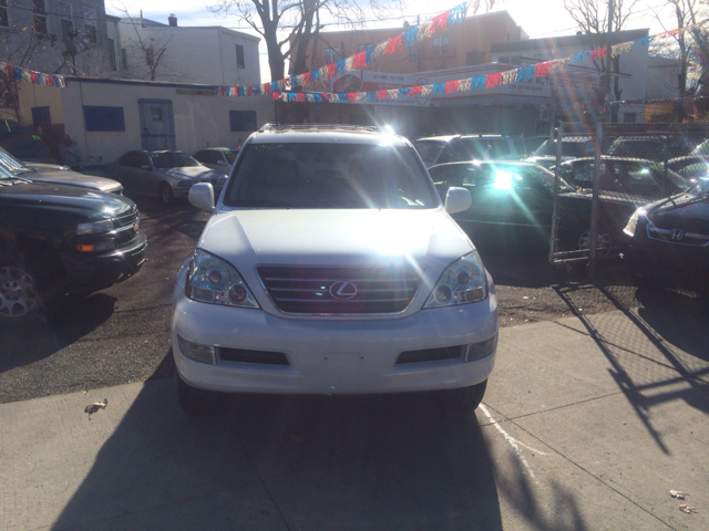 2007 Lexus GX 470 Scion XB