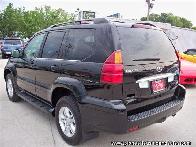 2007 Lexus GX 470 Scion XB