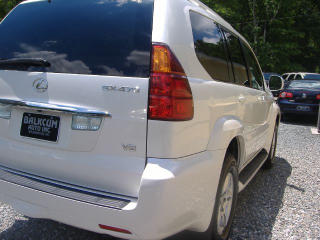 2007 Lexus GX 470 Scion XB