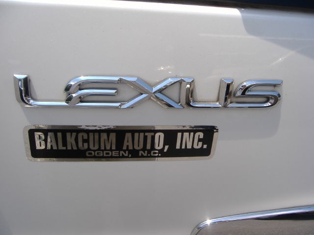 2007 Lexus GX 470 Scion XB