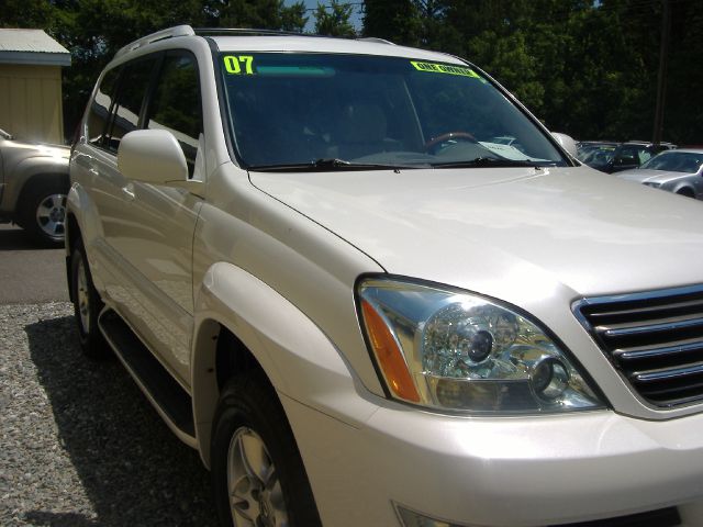 2007 Lexus GX 470 Scion XB