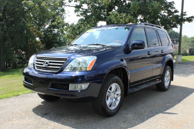 2007 Lexus GX 470 Scion XB