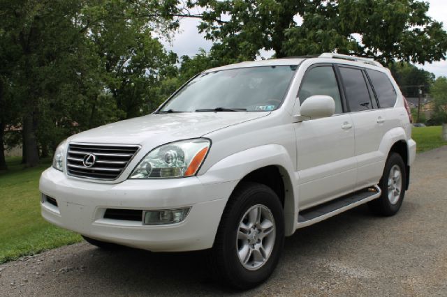 2007 Lexus GX 470 Scion XB