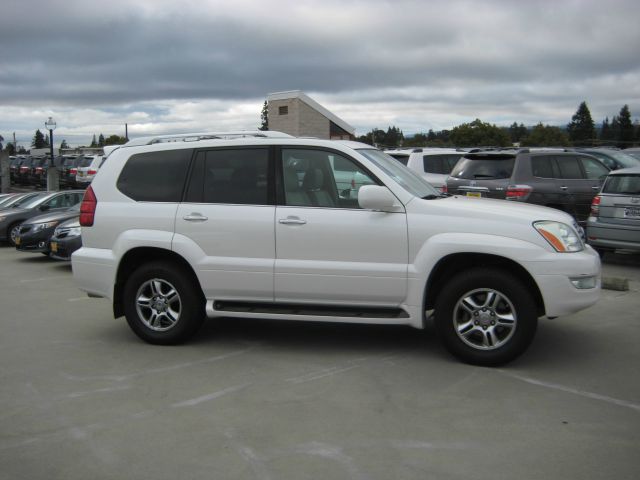 2008 Lexus GX 470 Scion XB