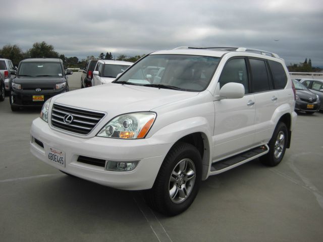 2008 Lexus GX 470 Scion XB