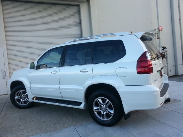 2008 Lexus GX 470 Scion XB