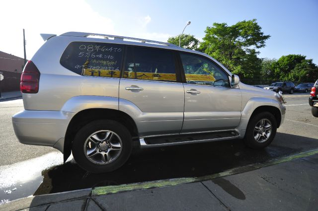 2008 Lexus GX 470 Scion XB