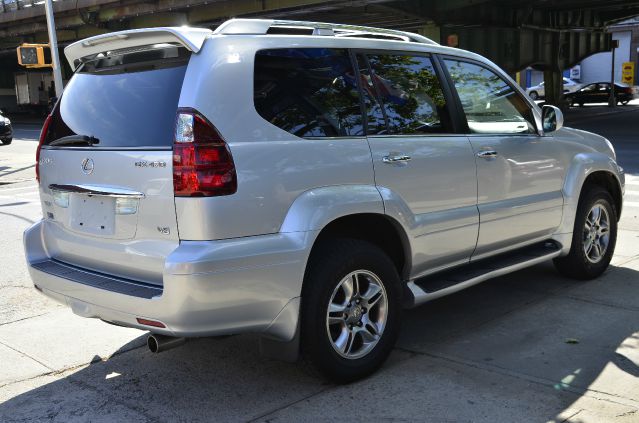 2009 Lexus GX 470 Scion XB