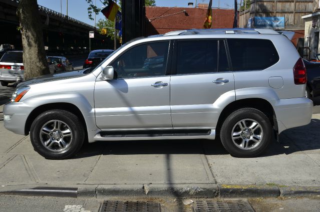 2009 Lexus GX 470 Scion XB