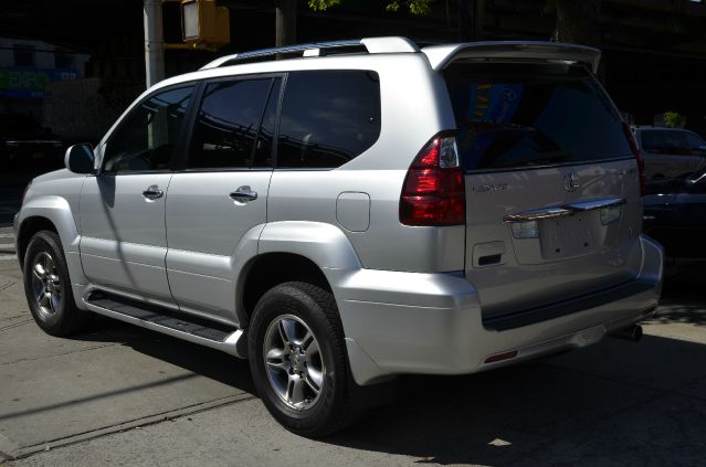 2009 Lexus GX 470 Scion XB