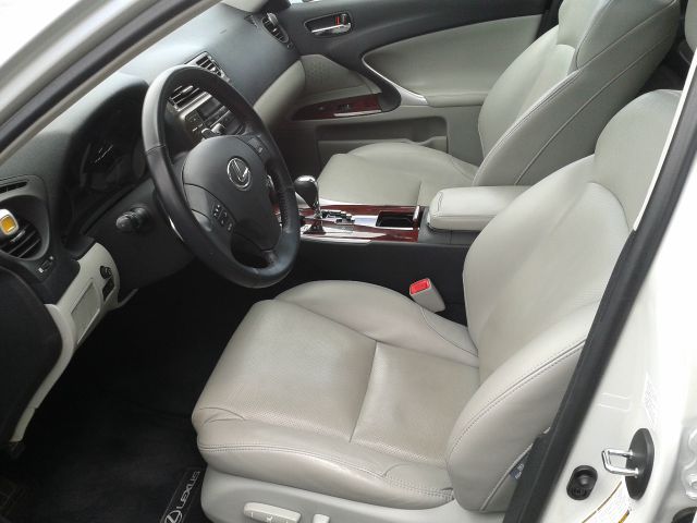 2007 Lexus IS 250 4WD 4-door Sport/entertainment Pkg