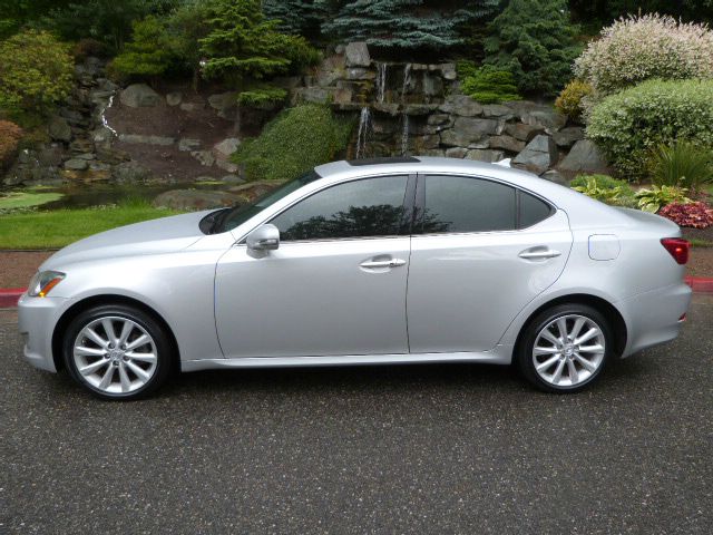 2010 Lexus IS 250 Dvd-3rd ROW Seating