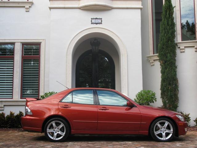 2001 Lexus IS 300 Base