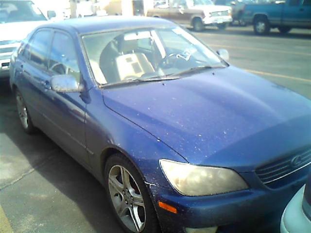 2001 Lexus IS 300 Base