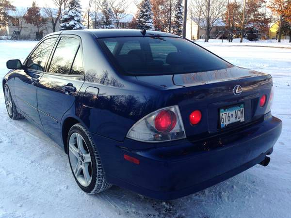 2001 Lexus IS 300 Base