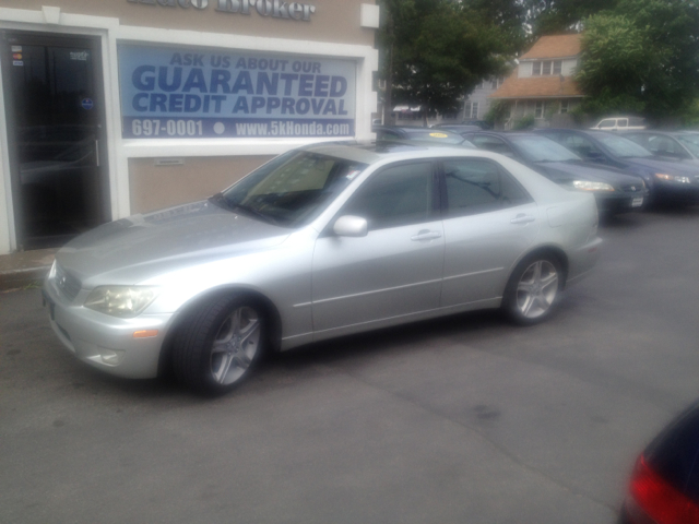 2001 Lexus IS 300 Base