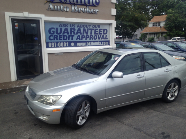 2001 Lexus IS 300 Base