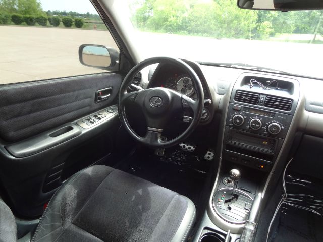 2001 Lexus IS 300 Base