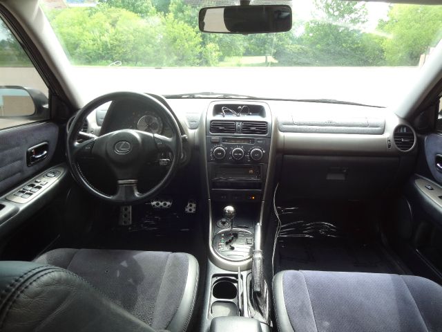 2001 Lexus IS 300 Base