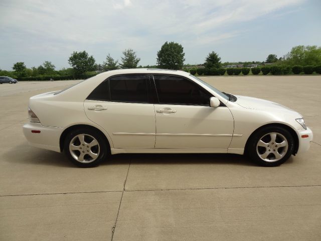 2001 Lexus IS 300 Base