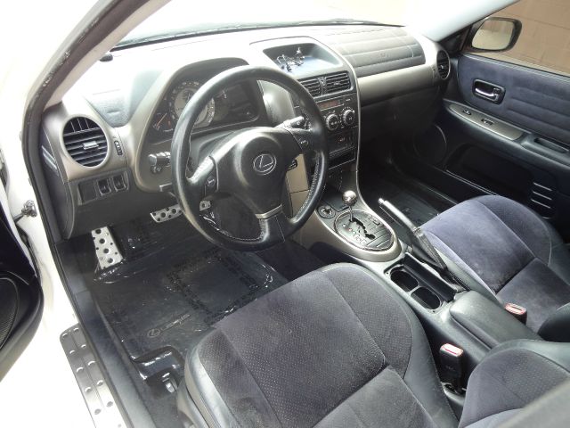 2001 Lexus IS 300 Base