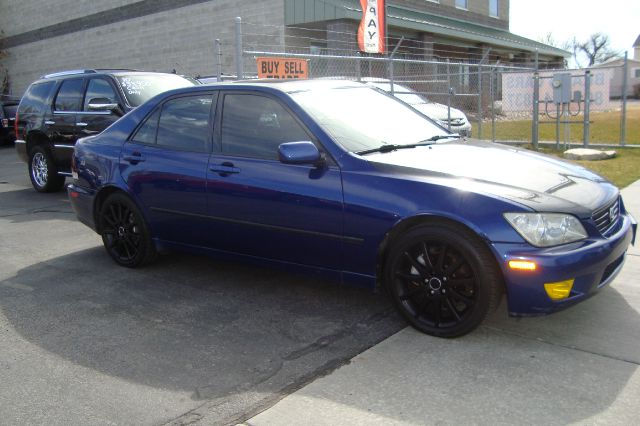 2001 Lexus IS 300 Base