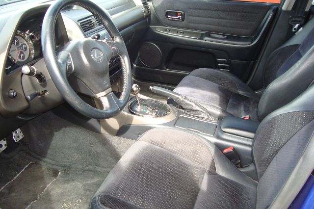 2001 Lexus IS 300 Base