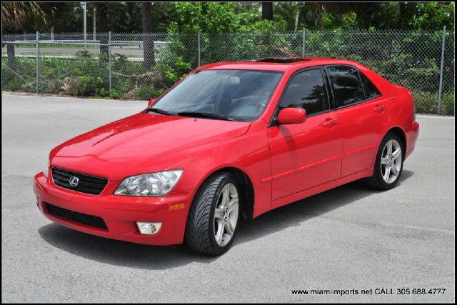 2002 Lexus IS 300 323it