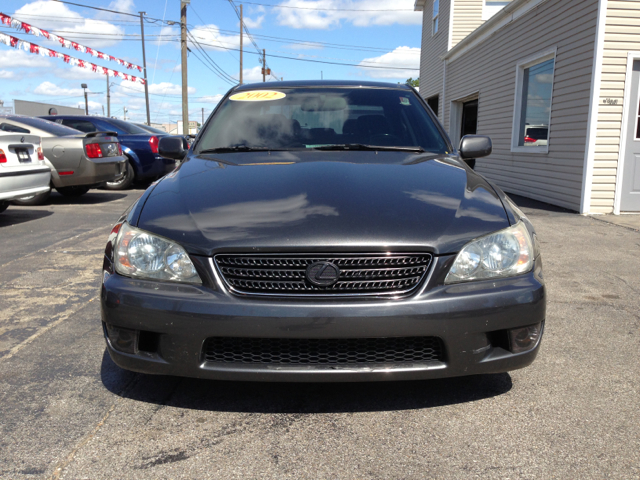 2002 Lexus IS 300 323it