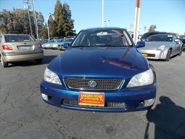 2002 Lexus IS 300 DX V6 Xtracab 4WD