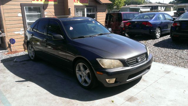 2002 Lexus IS 300 323it