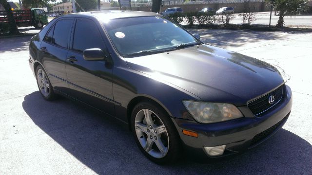 2002 Lexus IS 300 323it