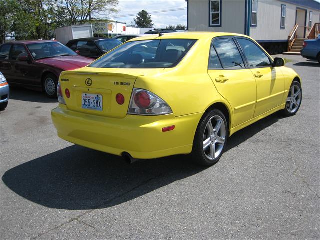 2003 Lexus IS 300 114