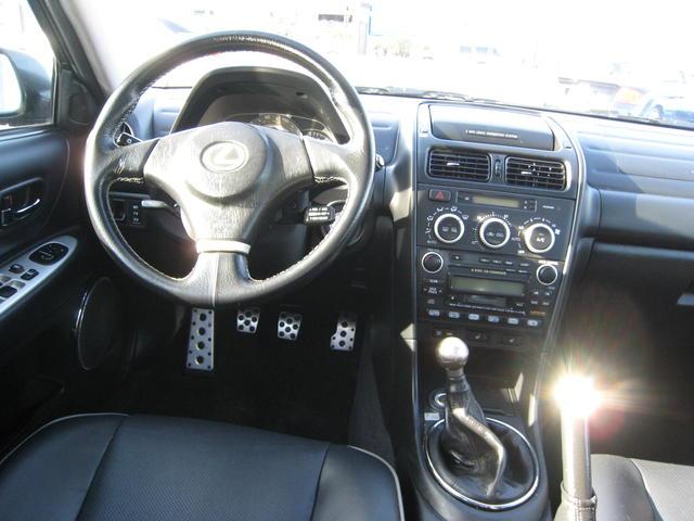 2003 Lexus IS 300 114